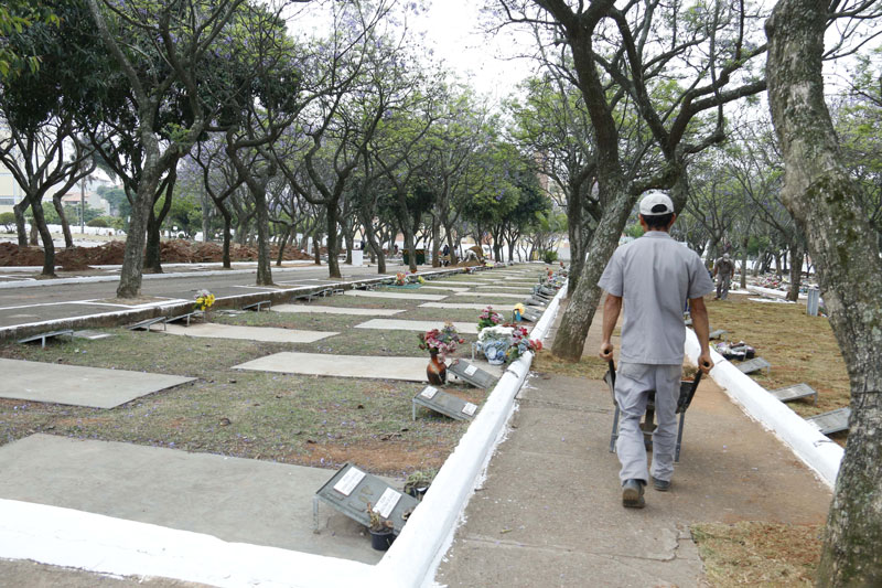 coroa de flores cemitério curuça